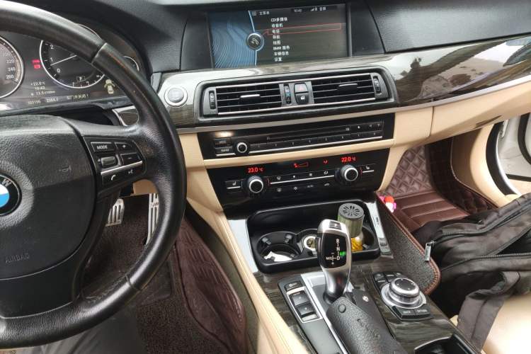 Used BMW 5 Series 2012 530Li Leading Model