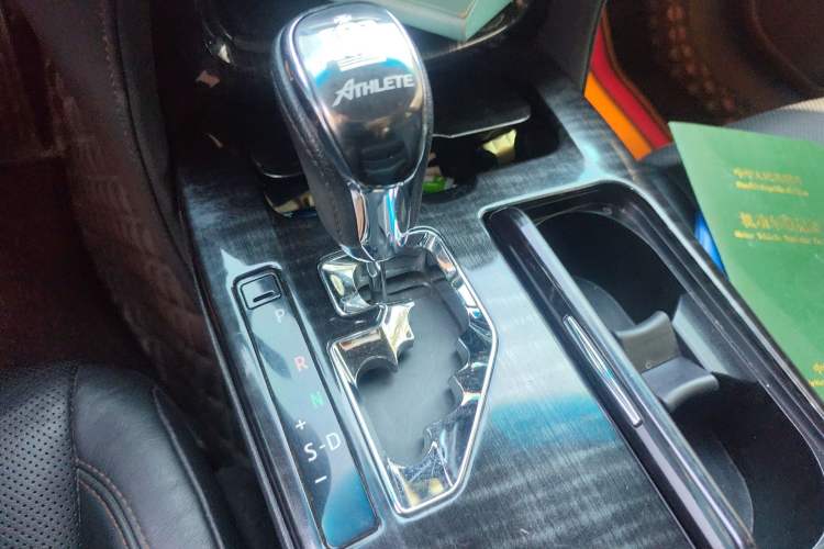 Used Toyota Crown 2018 2.0T Fashion Edition
