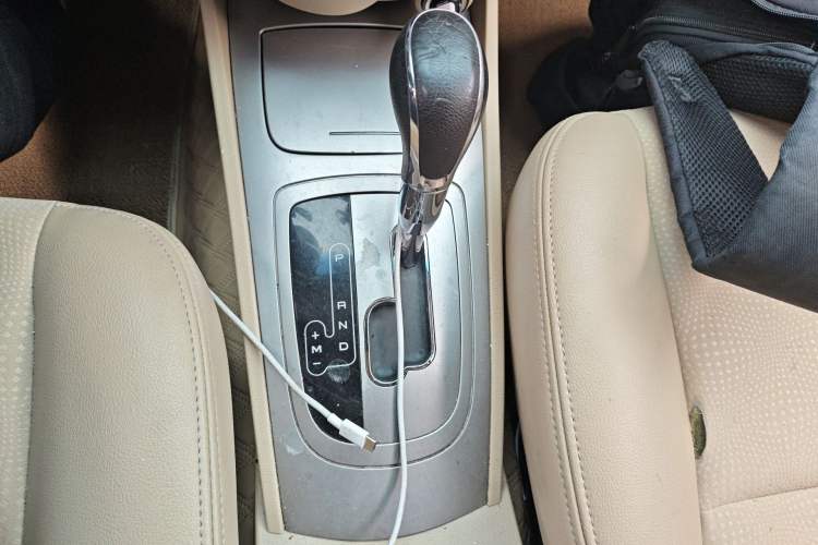 Used Buick Excelle 2013 1.5L Automatic Classic Model
