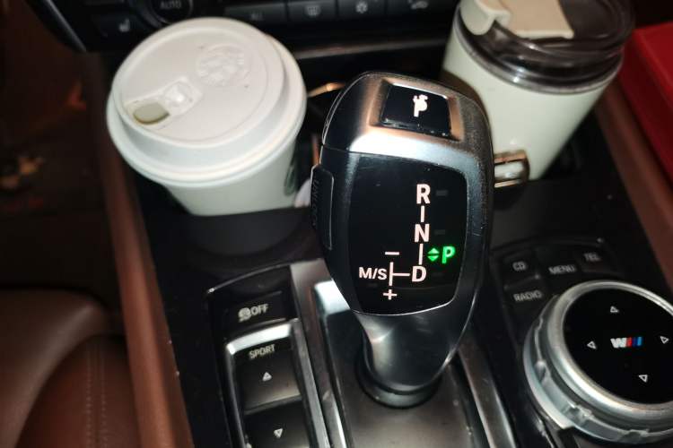 Used BMW 5 Series GT 2010 535i Leading Model Gear Lever