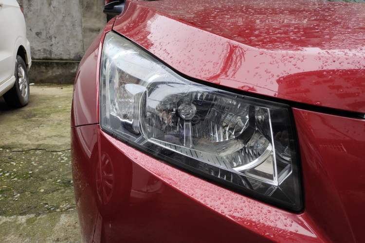 Used Chevrolet Cruze 2012 1.6L SL Grand Edition Manual Transmission Right Front Headlight