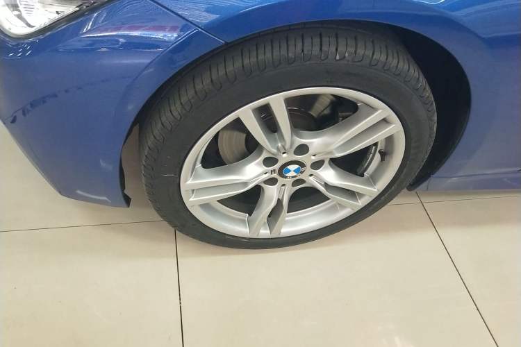 Used BMW 3 Series 2018 320Li Leading Model M Sport Package Left Front Wheel Hub