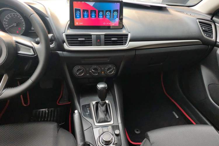 Used Mazda 3 Axela 2017 Sedan 1.5L Automatic Comfort Model Emission Standard China V Audio And AC Panel