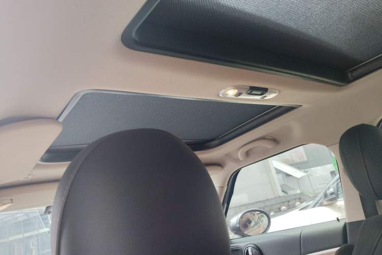 Used MINI Countryman 2019 1.5T COOPER ALL4 Artist Weekend Travel Edition
