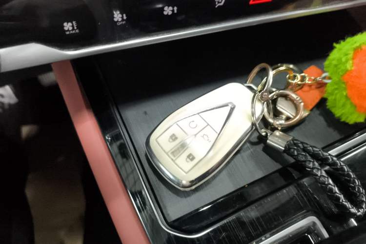 Used CHANGAN CS75 PLUS 2023 3rd Generation 1.5T Automatic Prestige Model
