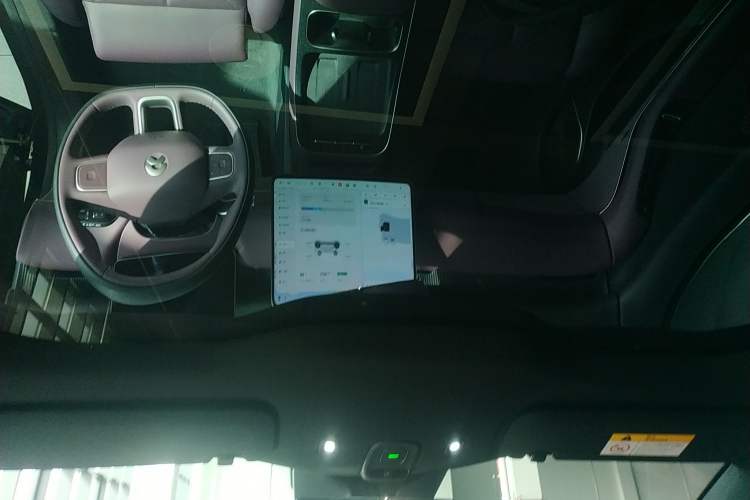 Used Nio ET5T 2025 75 kWh Touring Headliner