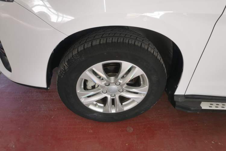 Used Haval M6 2019 1.5T DCT Two-Wheel Drive Elite Version China VI Standard Left Front Wheel Hub