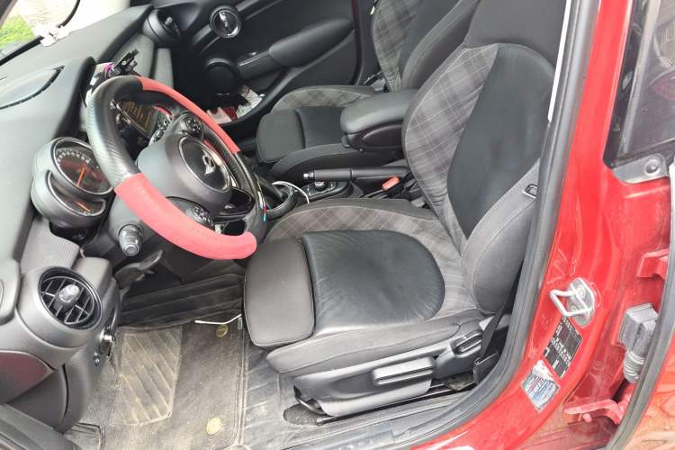 Used MINI 2015 1.5T COOPER Fun Five-Door Edition
