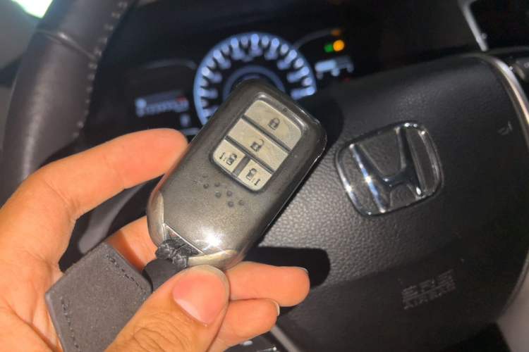 Used Honda Odyssey 2015 Updated Version 2.4L Smart Edition