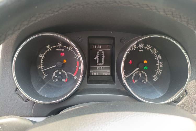 Used Skoda Yeti 2014 1.4 TSI DSG Polar Edition Instrument Cluster