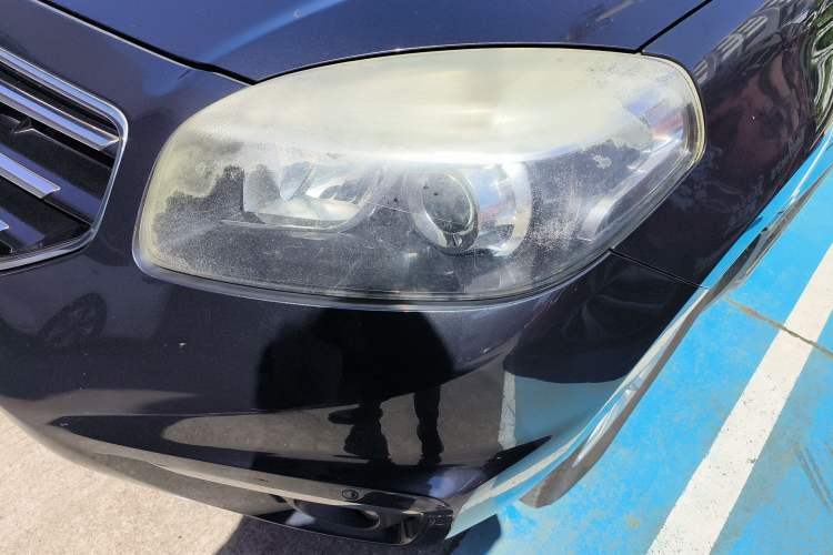 Used Renault Koleos 2013 2.5L Two-Wheel Drive Comfort Edition Right Front Headlight
