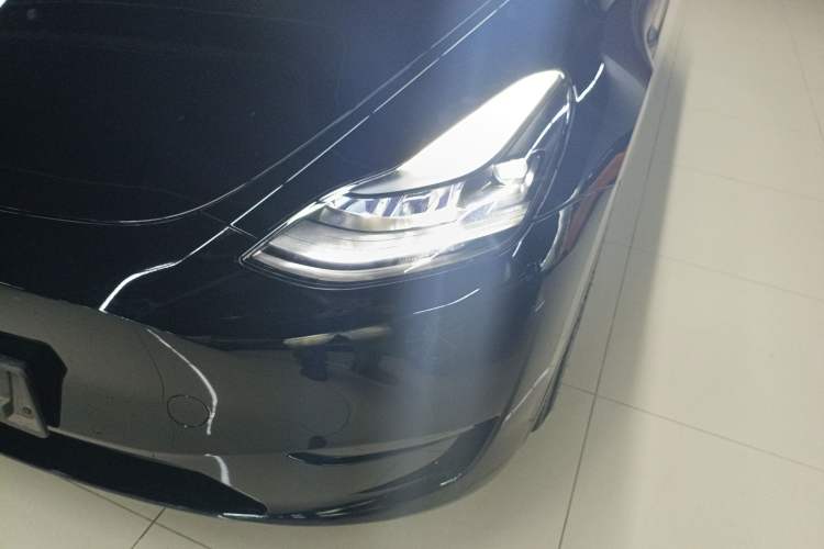 Used Tesla Model Y 2022 Long-Range All-Wheel-Drive Version
