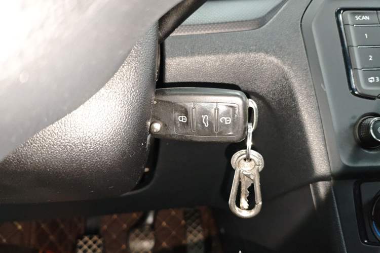 Used Volkswagen Jetta 2015 Zhuihui Edition 1.4L Manual Fashion Model
