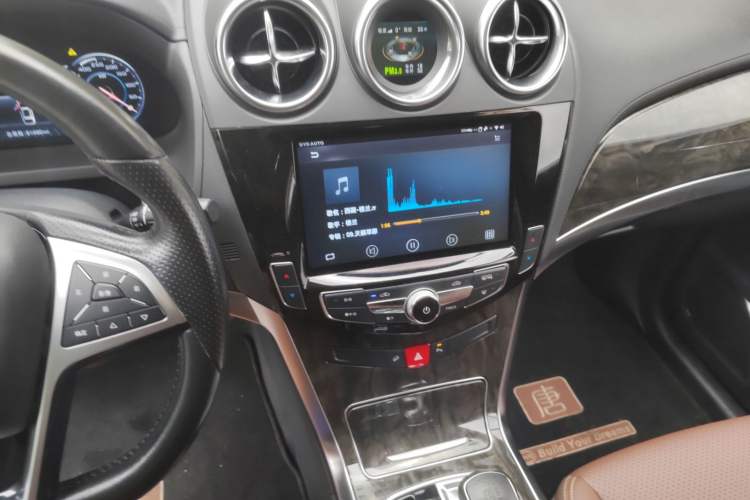 Used BYD Tang New Energy 2017 2.0T All-Wheel Drive Hyatt Model Audio And AC Panel