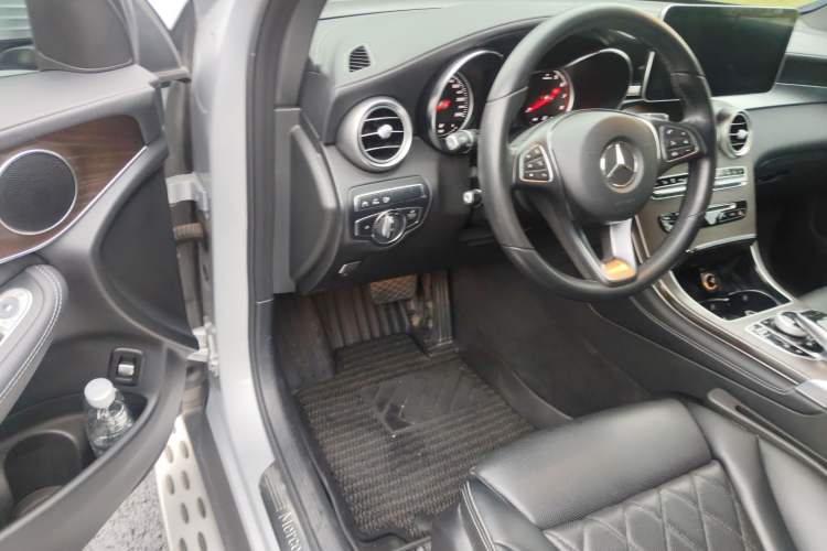 Used Mercedes-Benz GLC 2016 GLC 300 4MATIC Dynamic Model Driver Seat