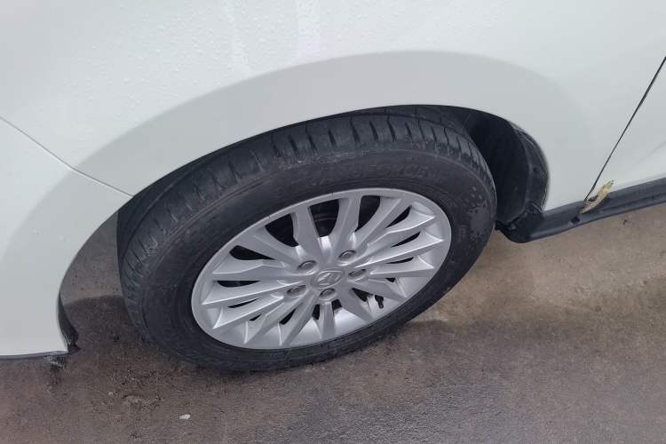 Used BAIC Weiwang M50F 2017 1.3T Standard Model