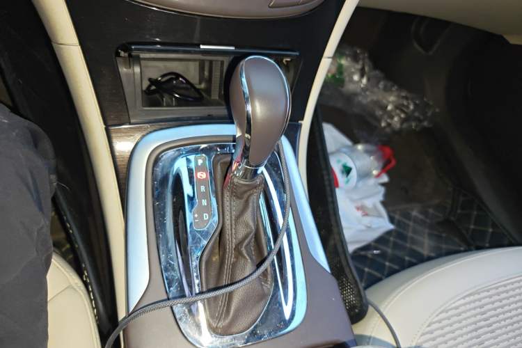 Used Buick Regal 2014 2.0L Leading Fashion Edition