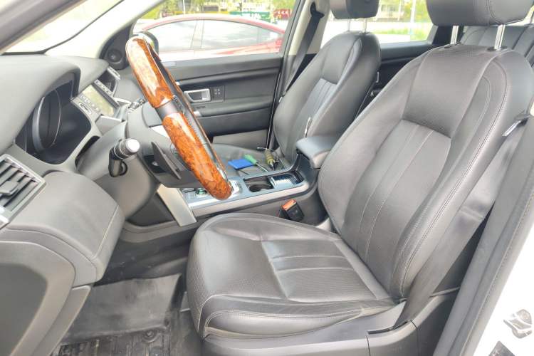 Used Land Rover Discovery Sport 2016 2.0T HSE Left Front Seat