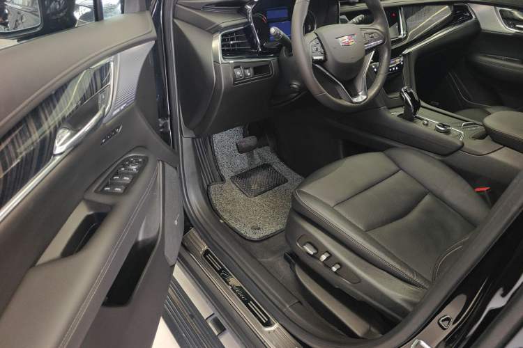 Used Cadillac XT6 2022 2.0T Six-Seater Four-Wheel Drive Luxury Version
