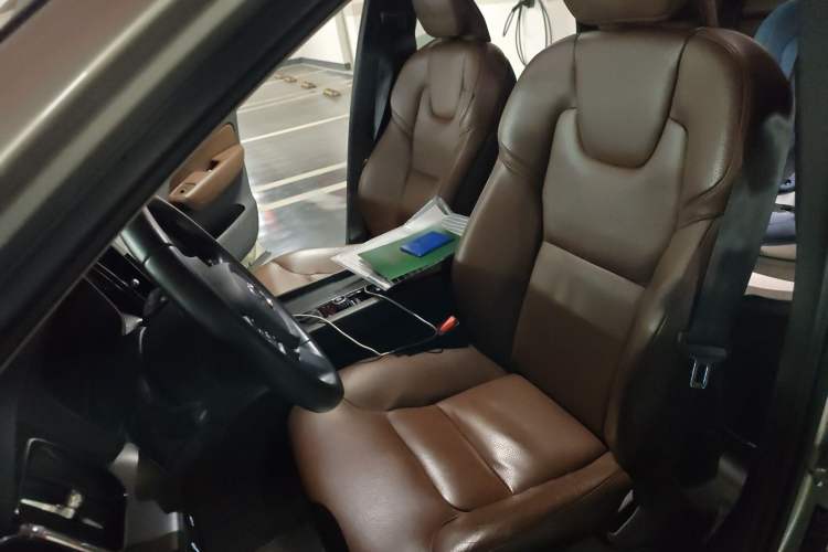 Used Volvo XC60 2020 T5 4x4 Zhiyi Luxury Edition
