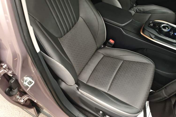 Used Toyota bZ3 2023 616 km Long-Range Premium
