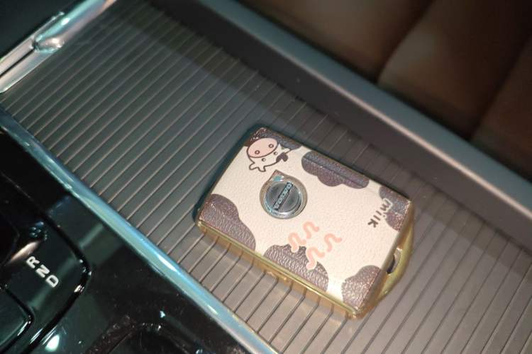 Used Volvo S60 2023 B4 Zhiyi Luxury Edition