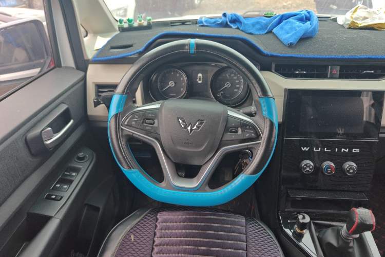 Used Wuling Hongguang PLUS 2019 1.5T Manual Luxury 7-Seater