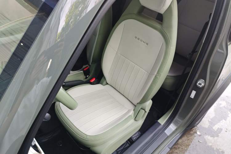 Used Geely Galaxy Panda 2025 210km Panda Rider Left Front Seat