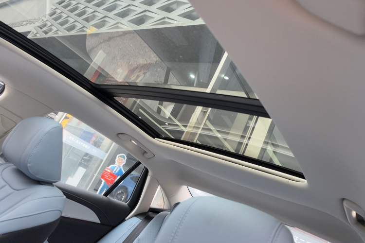 Used Hongqi H5 PHEV 2025 170 Super Hybrid Version Headliner