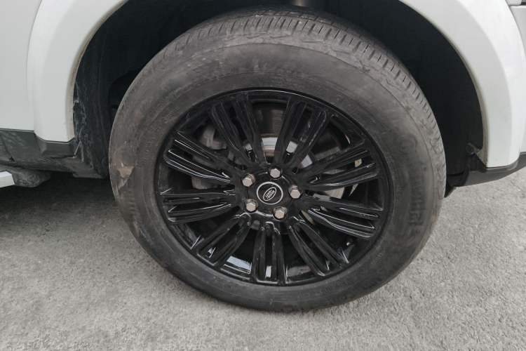 Used Land Rover Discovery 2012 5.0 V8 HSE Right Front Wheel Hub