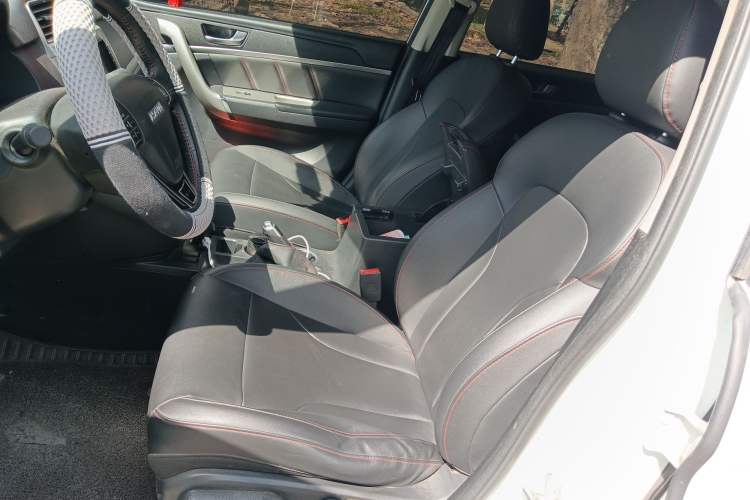 Used Haval M6 2019 1.5T DCT Two-Wheel Drive Elite Version China V Standard
