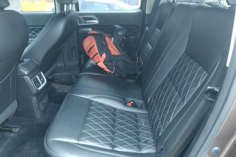 Used Great Wall Poer 2020 2.0T Automatic Diesel 2WD Comfort Edition GW4D20M
