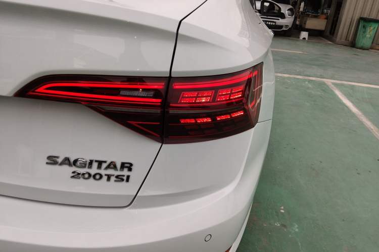 Used Volkswagen Sagitar 2021 200TSI DSG Excellence Edition Right Rear Taillight
