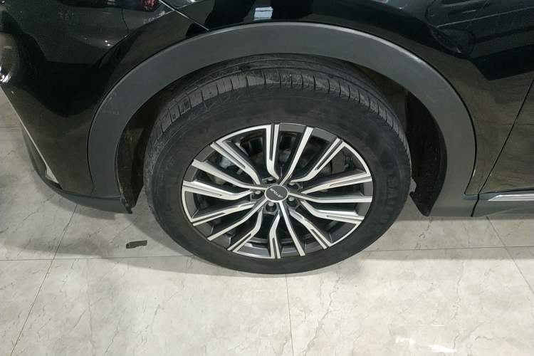 Used JETOUR X70 PLUS 2023 1.5T DCT Brave PLUS 5-Seater
