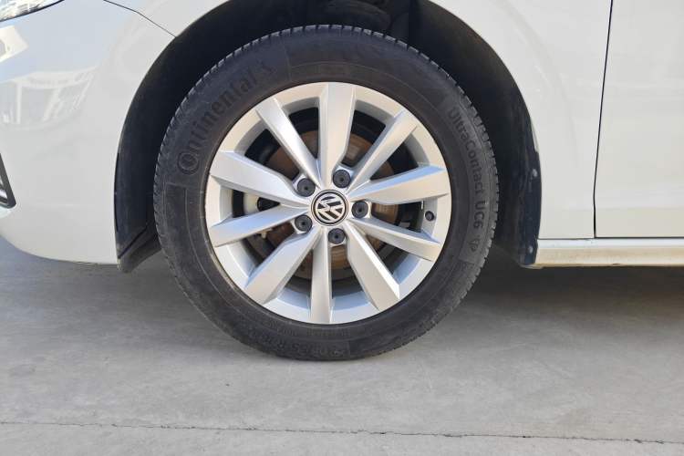 Used Volkswagen Bora 2020 1.5L Automatic Comfort Model Left Front Wheel Hub