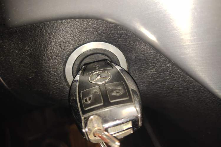 Used Mercedes-Benz M-Class 2014 ML 320 4MATIC
