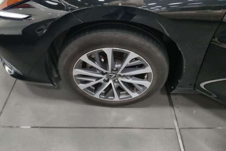 Used Lexus ES 2022 200 Excellence Edition
