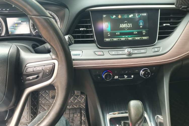 Used Buick GL6 2019 18T 5-Seater Connected Luxury Version China V Standard Audio And AC Panel