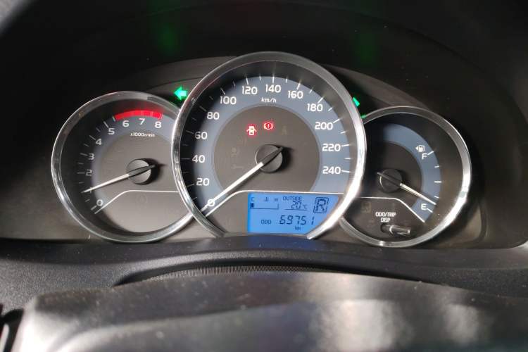 Used Toyota Levin 2017 Revised 185T CVT Elite Edition China V Standard Instrument Cluster