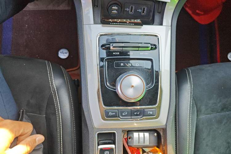 Used Roewe RX5 New Energy 2017 ERX5 EV400 Electric Internet Supreme Edition Gear Lever