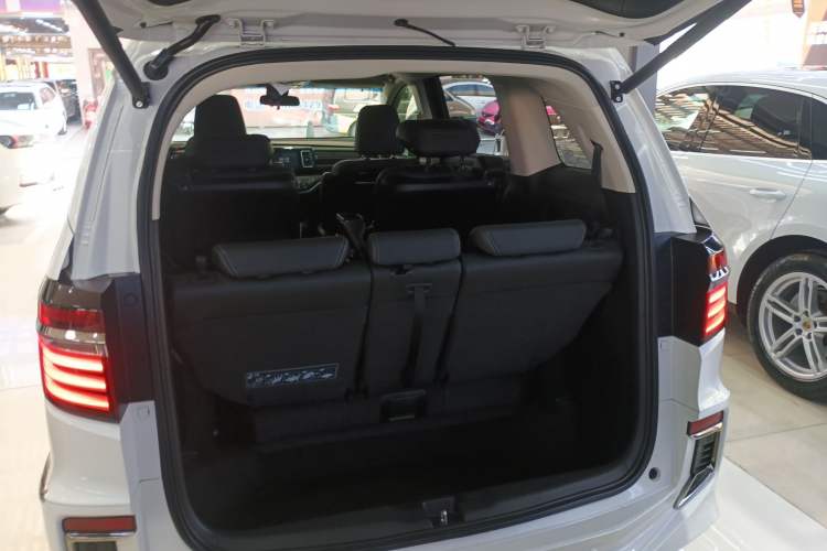 Used Honda Elysion 2019 2.0L Hybrid Luxury Edition