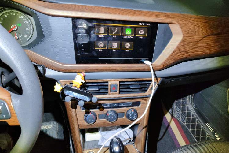 Used Volkswagen Tharu 2021 280TSI Two-Wheel Drive Trend Edition
