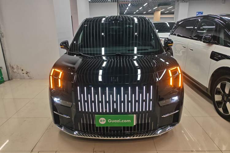 Used Zeekr 009 2024 7-Seater Walk-Through Version Four-Wheel Drive 108 kWh
