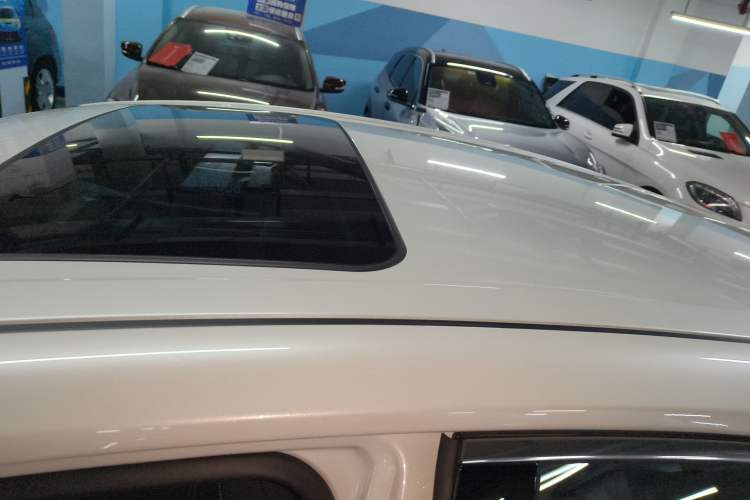 Used Toyota Camry 2026 Model Dual-Engine 2.0HSE Sport Lite Edition