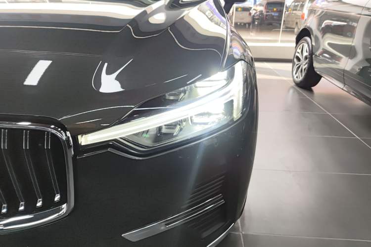 Used Volvo XC60 2022 B5 4x4 Zhiyi Luxury Edition
