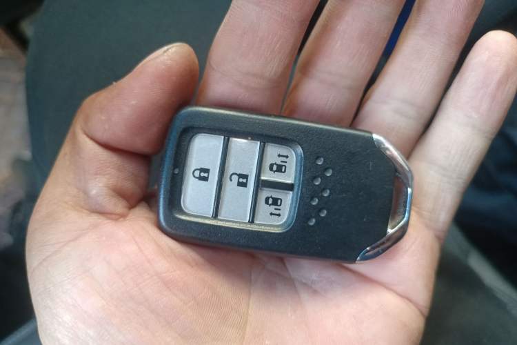 Used Honda Elysion 2019 2.0L Hybrid Luxury Edition
