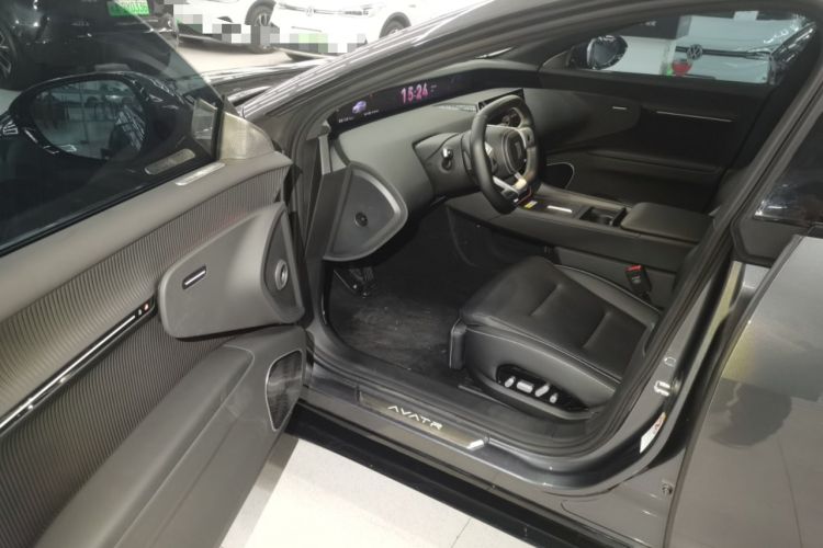 Used Avatr 12 2025 Ultra Extended-Range Edition
