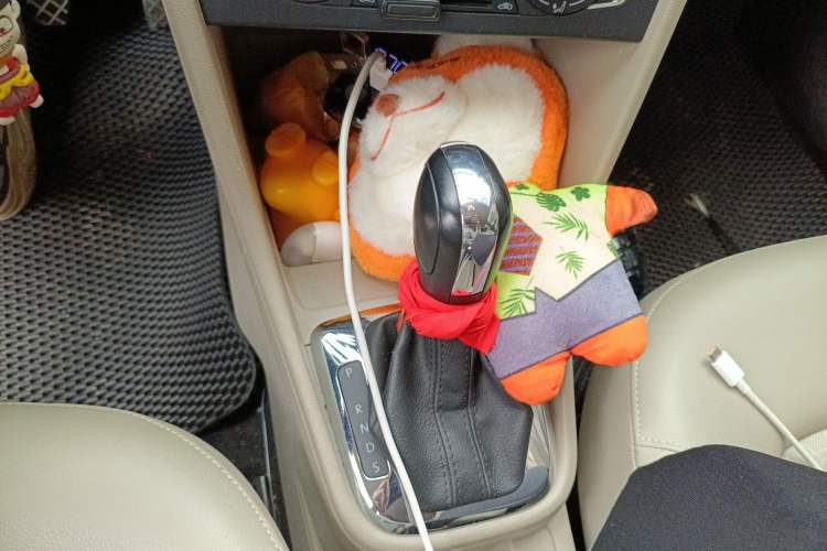 Used Volkswagen Santana 2014 1.6L Automatic 30th Anniversary Edition
