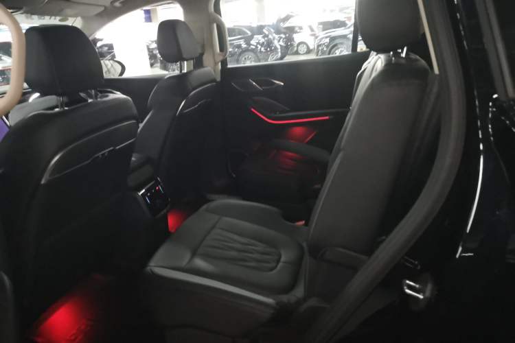 Used Hongqi HS7 PHEV 2024 2.0T PHEV Four-Wheel Drive Flagship Edition 6 Seats
