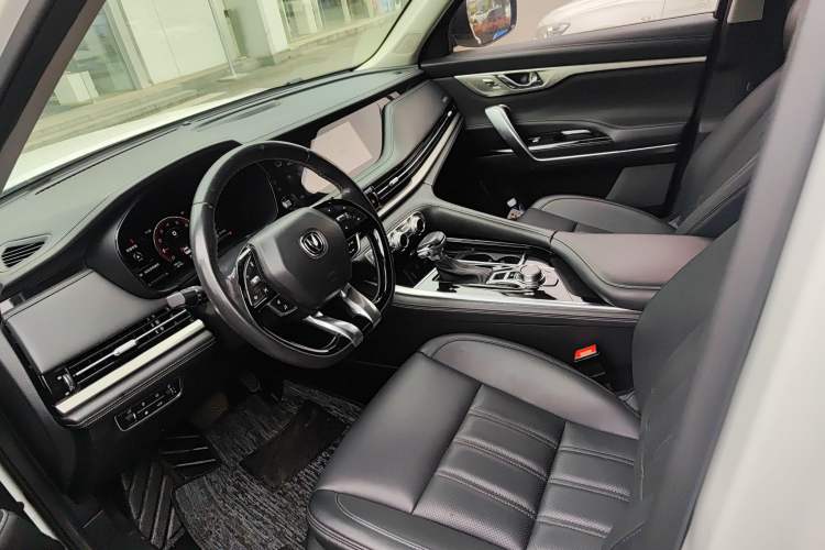 Used CHANGAN CS95 2019 2.0T Four-Wheel Drive Prestige Version